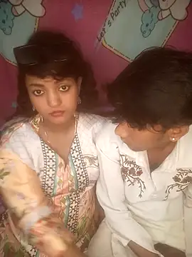 Freakingromance online show from February 5, 7:50 pm