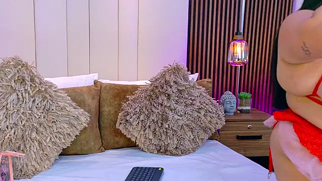 CameronJonnes online show from April 16, 8:08 pm