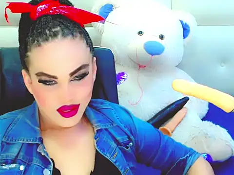 NharaBigCock online show from December 18, 7:40 pm