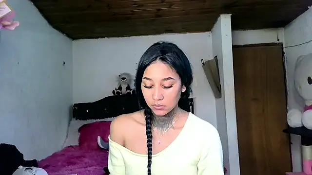 lyam ebony  online show from May 1, 1:58 pm