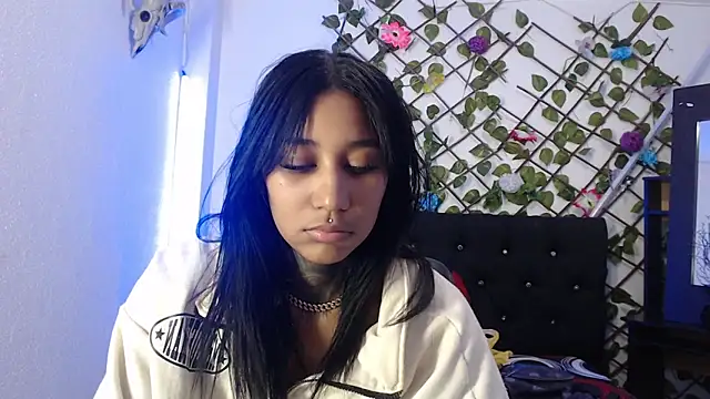 lyam ebony  online show from December 23, 1:31 am