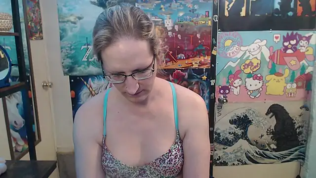 Savanah Banana  online show from March 22, 9:37 am