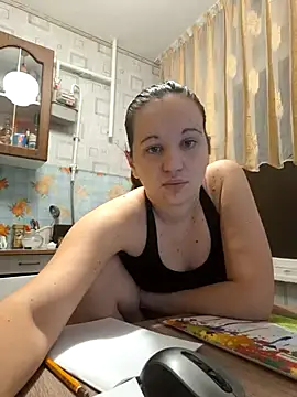 LinaLorien online show from November 7, 1:00 am