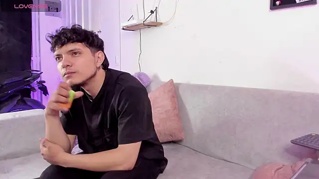 MidNightTouch-21 online show from November 19, 4:34 am