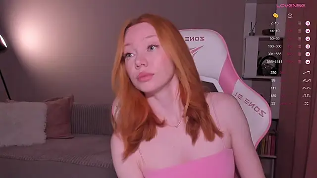 Elisahsthetics online show from April 30, 11:19 pm