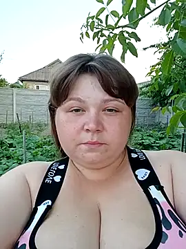Stella a online show from June 30, 5:34 pm