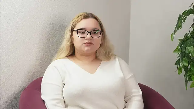 JoliePimpare online show from November 7, 11:38 am