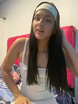 Chiquinquira3 online show from April 18, 5:10 am