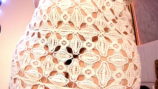 Carlotta de velour online show from March 29, 8:46 am