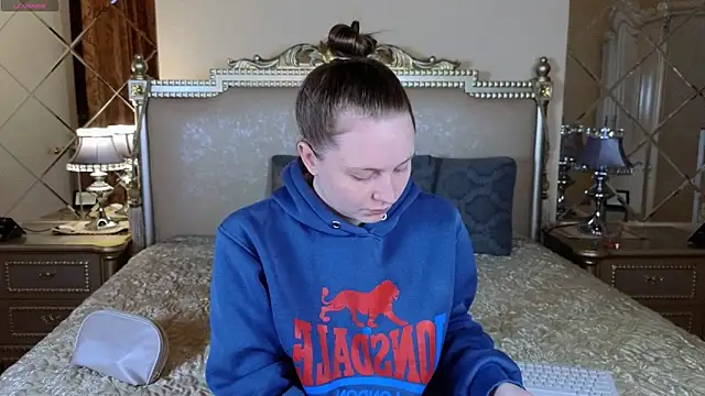 HolyBabyDoll online show from November 28, 12:19 pm