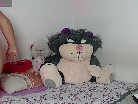  mari lunna  online show from November 7, 1:11 am