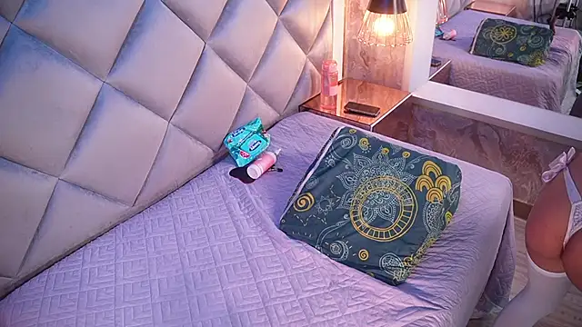 crystal gilton online show from March 25, 7:28 pm