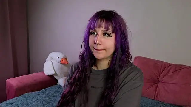 KishaRowsey online show from November 11, 7:26 am