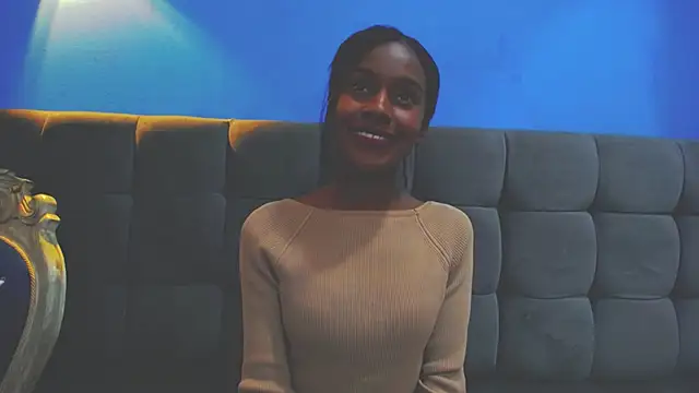 Aliis Love online show from November 24, 7:10 am