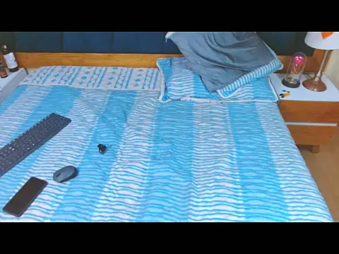 morrigan luxus2 online show from December 13, 11:43 pm