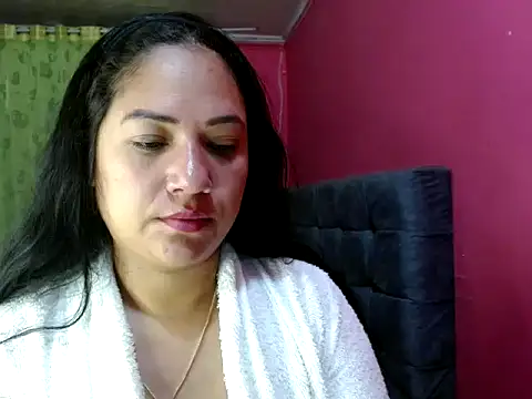 KAROLOLIVERO online show from November 8, 5:34 am