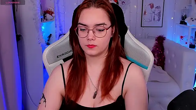 Lily  Evans online show from January 14, 4:06 am