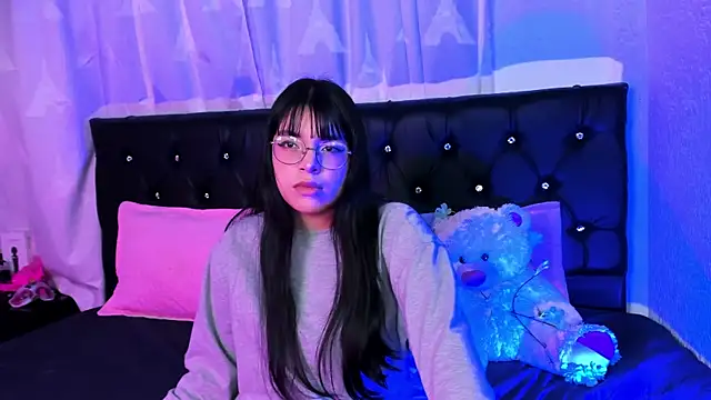 yuri ichiko online show from November 18, 11:55 am