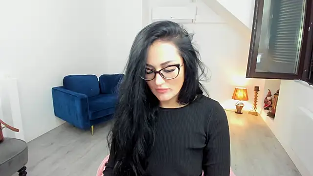 AnyaEvy online show from December 4, 5:21 am