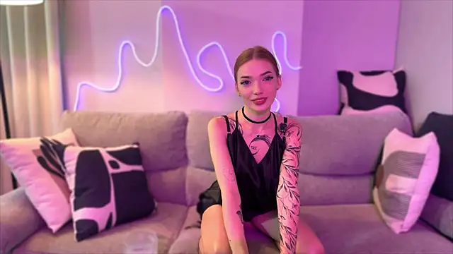 LinaaVelle online show from March 23, 12:39 am