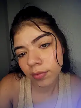 evelyn horny  online show from December 20, 12:36 am