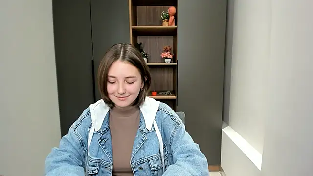 SilvanaBeckles online show from November 9, 4:19 am