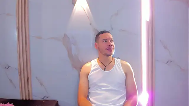 Aron and molly online show from November 14, 1:33 pm