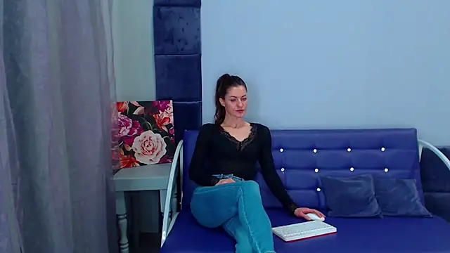 Katerina  Ray online show from November 15, 4:57 am