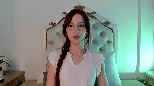 scarlett smith 3 online show from April 2, 2:31 am