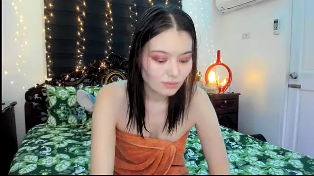 HopeLovely online show from June 1, 2:08 pm