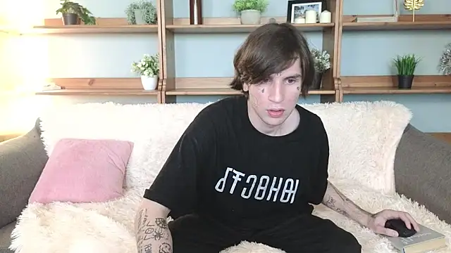 Danny loves Mary online show from November 30, 3:43 am