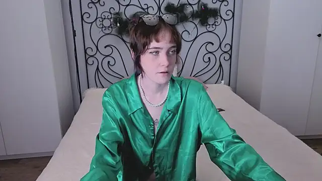 Danny loves Mary online show from January 6, 1:09 am