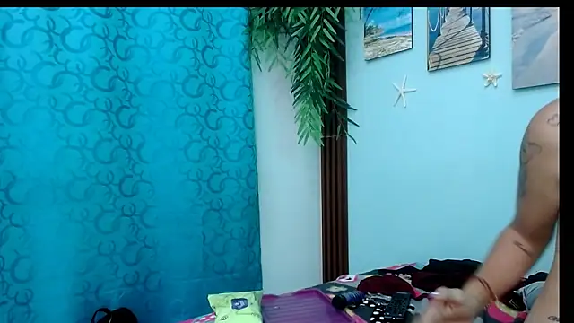 salomesmit666 online show from November 18, 9:05 pm