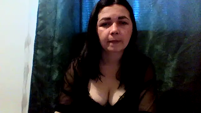 Vitalina282128 online show from July 2, 6:41 am