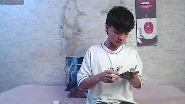 axel milo kairo and noa online show from December 23, 4:16 am