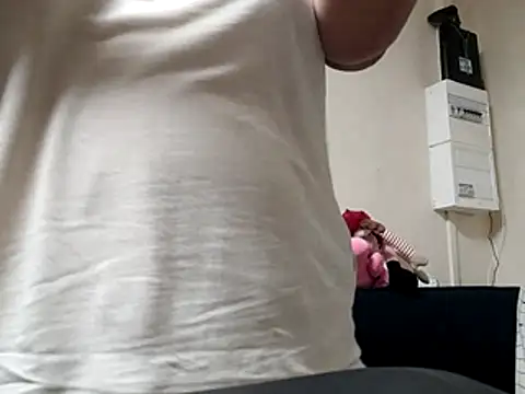 Charliizinpink online show from February 26, 7:57 pm