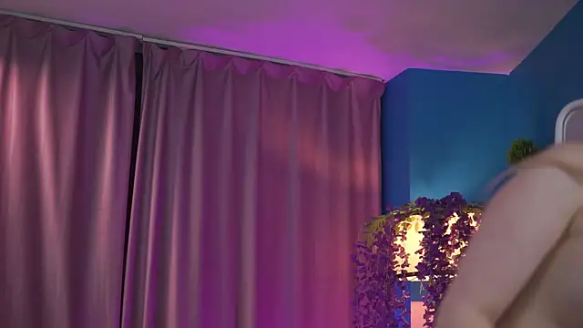 ElyssawetXX online show from April 4, 6:51 pm