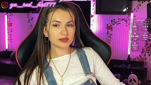 -RED HAT- online show from April 12, 6:00 pm