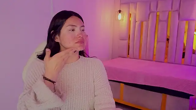 Brandy collinss online show from April 14, 12:05 pm