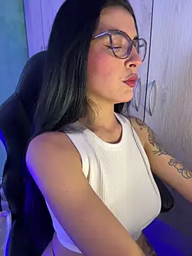 Cristal Cerati  online show from November 27, 4:21 pm