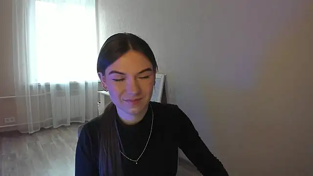 luna lust 212 online show from April 1, 4:46 am