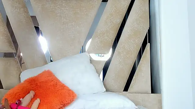 Ashley  0 online show from December 4, 2:08 pm