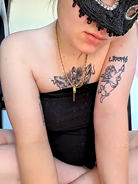 secretcouple 00 online show from May 27, 8:33 am