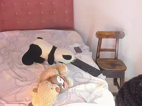 Ember Victiria online show from November 29, 7:29 pm