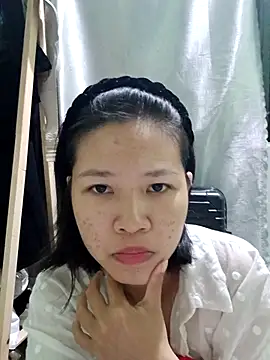 MoonLily18 online show from November 13, 5:01 pm