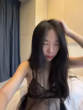 TinyBabe online show from April 16, 1:33 pm