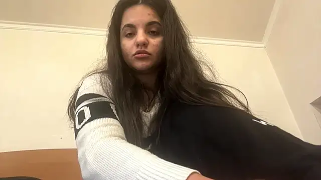 ArielleLeitao online show from November 16, 1:44 pm