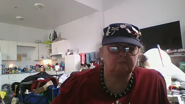 TiguhguhrsRose online show from January 12, 5:18 pm