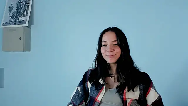 MildredCajigas online show from November 17, 8:37 am