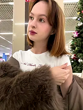 hani obsessed online show from December 17, 10:30 am